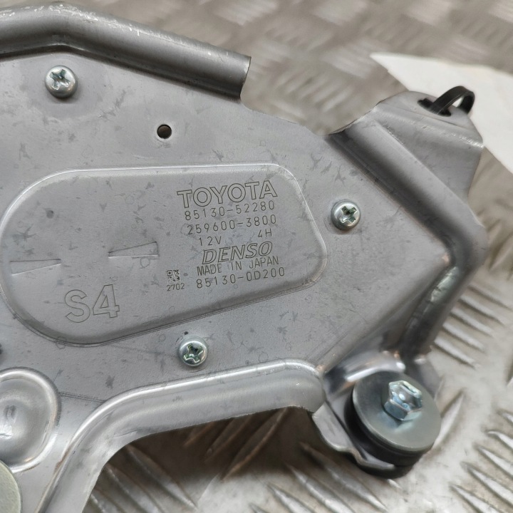 TOYOTA YARIS CROSS 2024 PETIT MOTEUR ESSUIE-GLACES VITRES ARRIÈRE