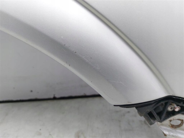 AILE AVANT DROIT OPEL ASTRA II G 1998-2009R LAK:82L/ Z147 ARGENTÉE