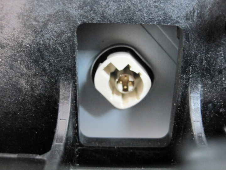 MONITEUR ÉCRAN RADIO JEEP AVENGER 9857071780