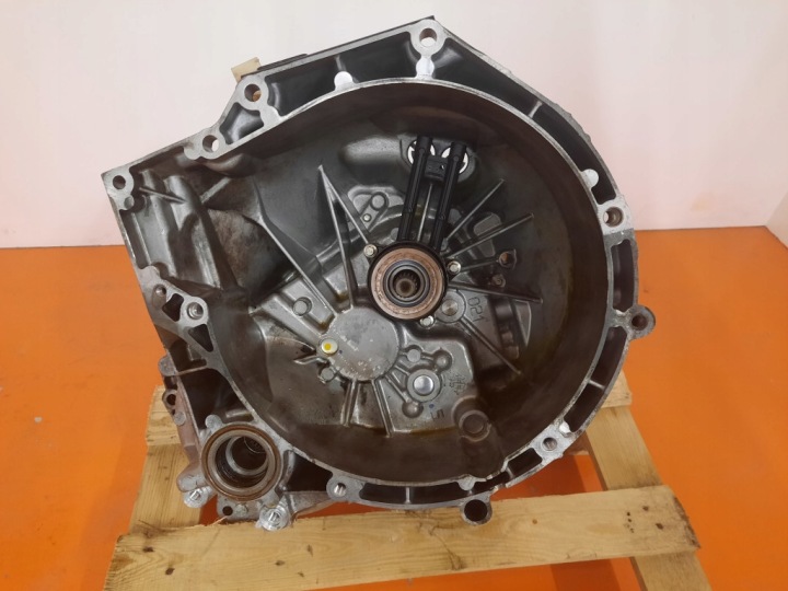 FORD FIESTA MK7 12-17 BOÎTE DE VITESSES MANUELLE BA6R7002ABE