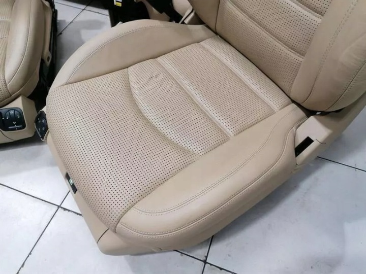 MERCEDES CLS63 AMG COAT OF ARMS W219 SEATPAD AMG BEIGE SEAT COLOR BUCKSKIN