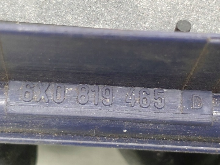 2010 SKODA YETI (5L) GRILLE VENTILATION 6X0819465D