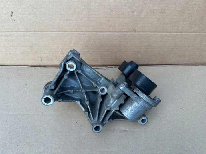 RENAULT MEGANE III 1.6 DCI POIGNÉE MOTEUR 117102017R