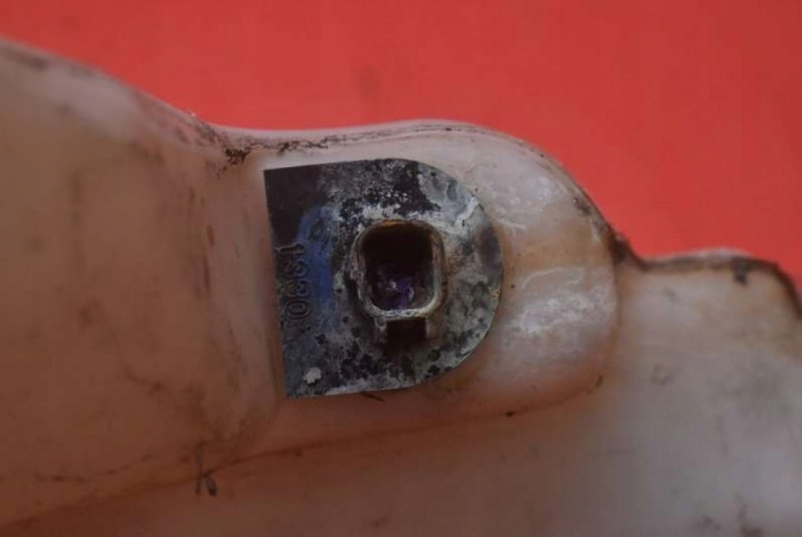 RÉSERVOIR LAVE-GLACES 1005400-00-B TESLA MODÈLE AVEC 306 KM 12-20