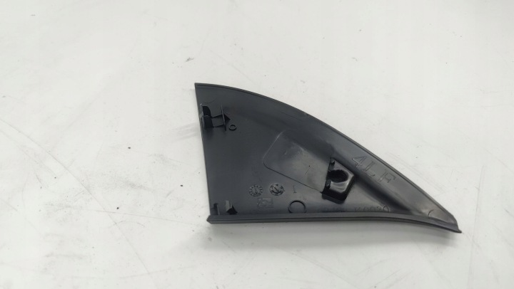 TOYOTA YARIS XP210 2021 GAUCHE CÔTÉ CHÂSSIS RÉTROVISEURS