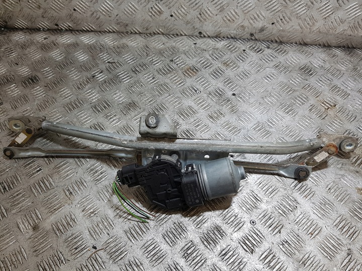 MECANISMO LIMPIAPARABRISAS PARTE DELANTERA SKODA SUPERB 0390241528 