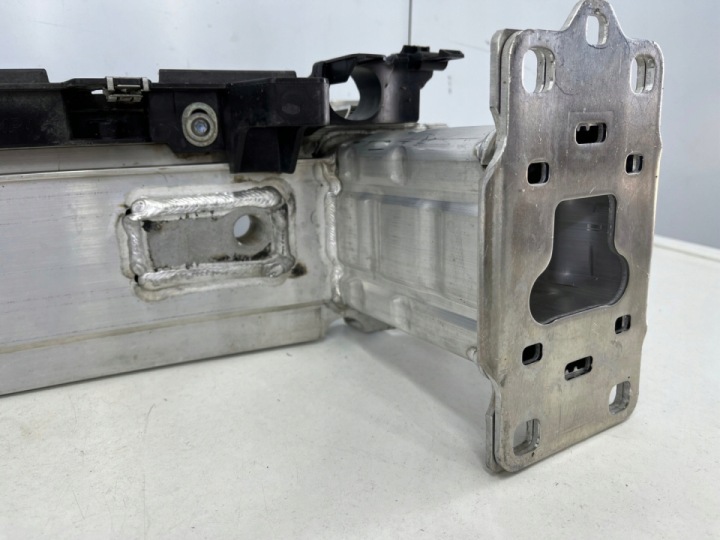 POUTRE PARE-CHOCS PORSCHE 911 992 AVANT RENFORCEMENT GLISSIÈRE AMORTISSEUR 19R.-