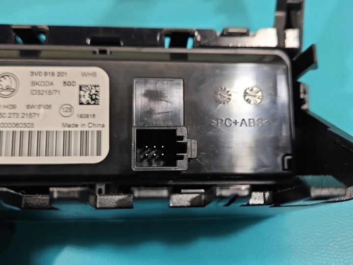 MONITEUR SKODA SUPERB III 3V0919201 MONITEUR