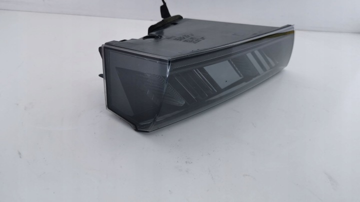 CFD 409 PHARE ARRIÈRE ARRIÈRE CÔTÉ DROITE PEUGEOT 508 II 2018- OEM 9813508180