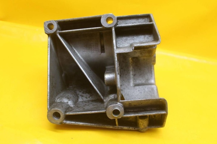 POIGNÉE FIXATION POIGNÉE COMPRESSEUR CLIMATISATION AUDI A8 S8 D2 077260885E