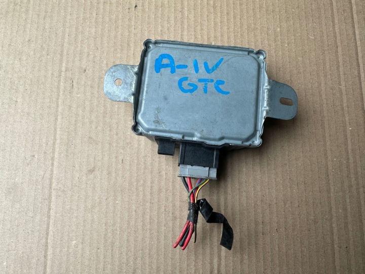 OPEL ASTRA J GTC MODULE NAVI PUCE 13306647BA