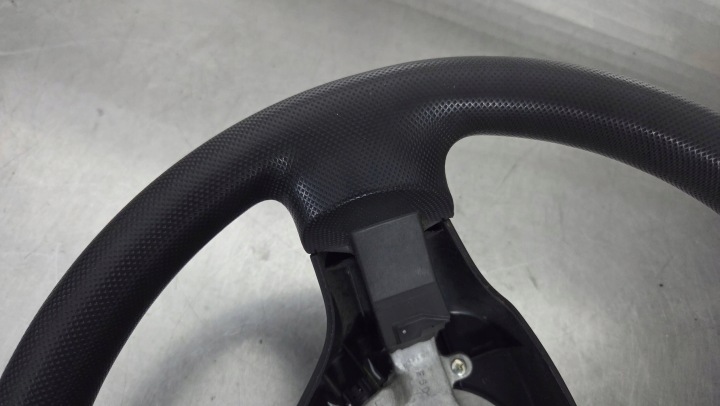 CITROEN C1 PEUGEOT 107 2006-2013 VOLANT EN TRÈS BON ÉTAT M-1061