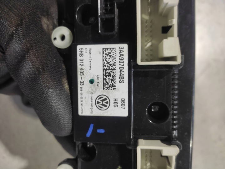 PANNEAU CLIMATISATION VOLKSWAGEN PASSAT B7 3AA907044BS