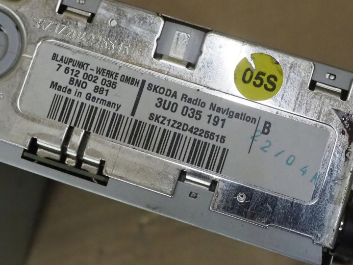 RADIO D'USINE SAT COMPASS CODE SKODA SUPERB I 3U0035191