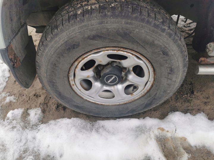 LLANTAS ACERO NISSAN TERRANO MAVERIC 15