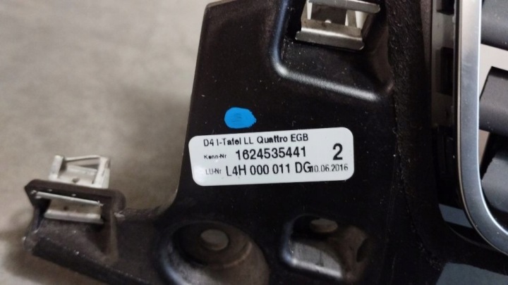 AUDI A8 D4 4H MOULURE DÉCORATIVE TABLEAU DE BORD INSTRUMENTATION 4H1820902C