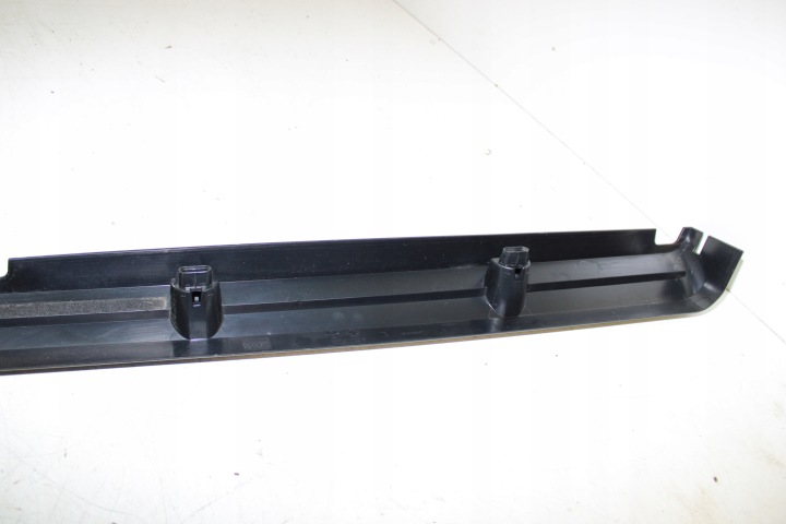 A9606902201 MOULURE CABINES GAUCHE RAINURE ACTROS MP4