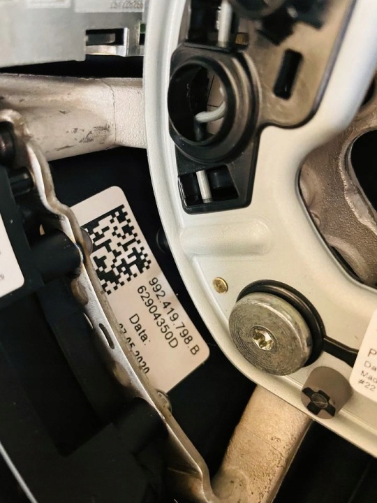 PORSCHE 992 VOLANT CUIR 992419798 B
