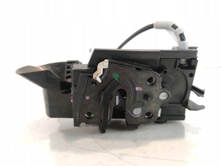 PEUGEOT 308 13-21 SERRURE DE PORTE DROIT AVANT 9810309380