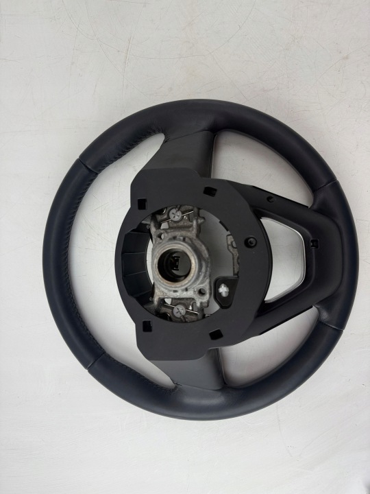 TOYOTA YARIS XP210 2022 VOLANT