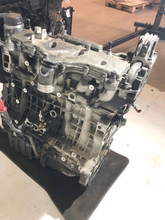 MOTEUR VOLVO V70 D5244T