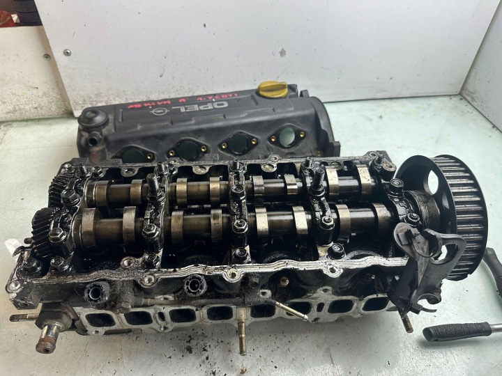 OPEL MERIVA A CULASSE MOTEUR