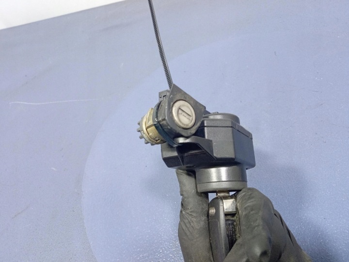 AUDI A6 C6 4F 04- CONTACTEUR D'ALLUMAGE SEMELLE SERRURE PORTES CLÉ 4F0909131E
