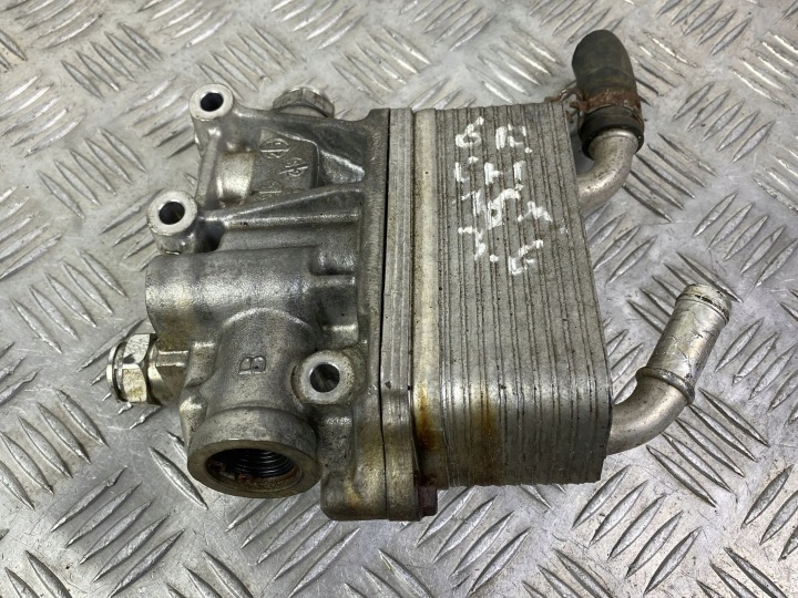 2016 JEEP GRAND CHEROKEE RADIATEUR HUILES BOÎTE DE VITESSES 68233384AA