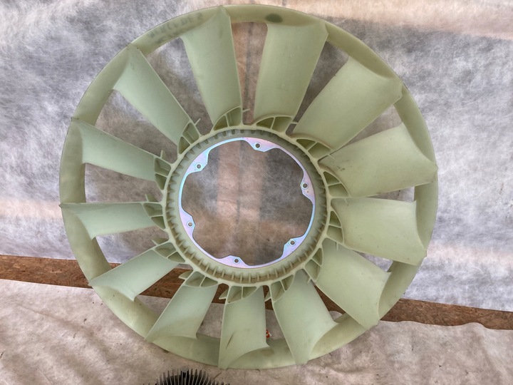 VENTILADOR CHLODZENIE DEL MOTOR MERCEDES A471 ACTROS 