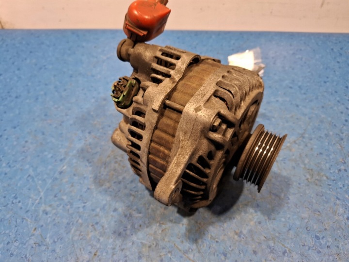 SUBARU LEGACY ALTERNATEUR 23700AA520