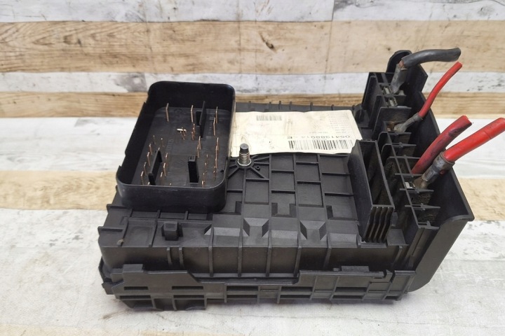 BOÎTE FUSIBLES VW TOURAN (1T1, 1T2) 1K0937125 1.9L DIESEL 77KW 2006