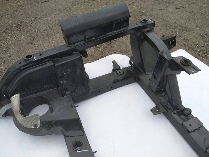 CHÂSSIS CHÂSSIS POUTRE SUSPENSIONS AVANT MASERATI GRANTURISMO 2008-