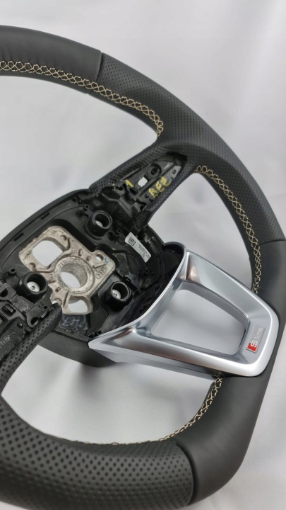 AUDI VOLANT SCIETA MODY A4B9 Q2 Q5 Q7 SQ5 SQ7