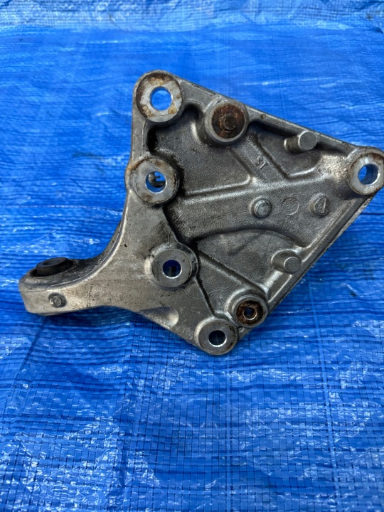 SUPPORT DEMI-ARBRES PEUGEOT CITROEN 9675289880