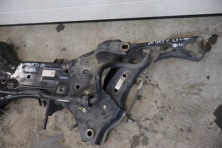 CHÂSSIS AVANT SUSPENSIONS AVANT 62401-G4AA0 HYUNDAI I30 III LIFT 1.0 T-GDI
