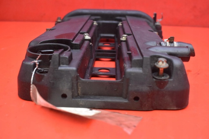 COUVERCLE DE SOUPAPES CHÂSSIS 55351461 OPEL ASTRA 2 II G 1.4 16V 90 KM 98-09
