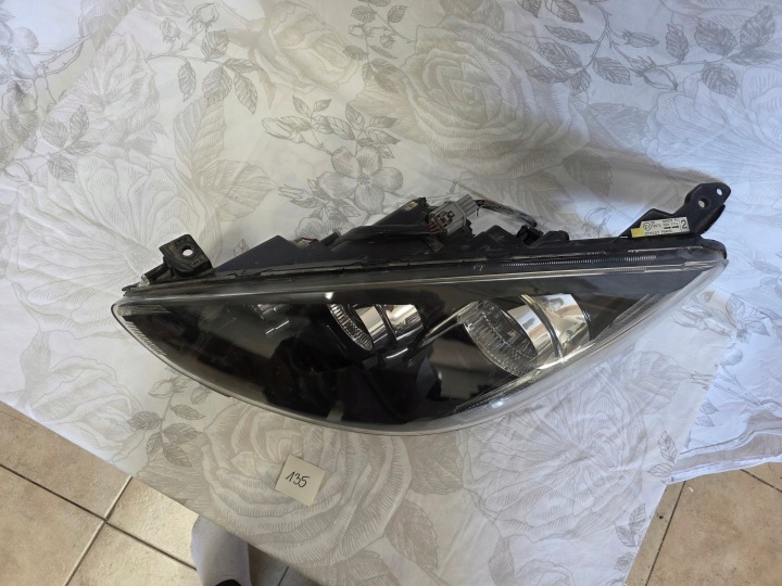 PHARE PROJECTEUR GAUCHE AVANT MAZDA 2 D651-5140