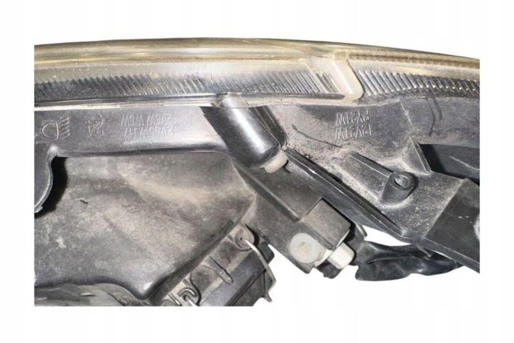PHARE DROITE AVANT TOYOTA COROLLA (_E12_) 12V21W 1.4L GASOLINE 2005