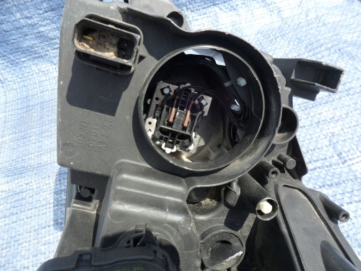 DACIA SANDERO II 2 PROJECTEUR DROIT AVANT PHARE DROITE AVANT AVANT