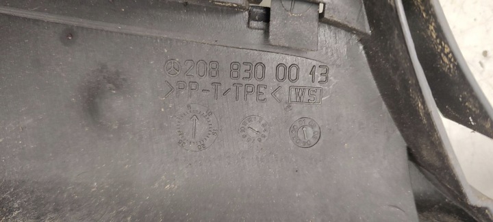 DOUBLURE DE PASSAGE DE ROUE MERCEDES W208