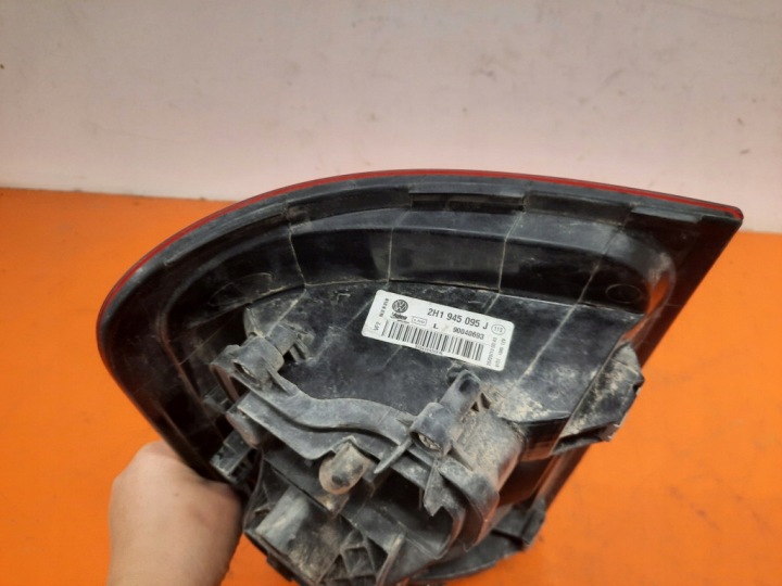 VOLKSWAGEN AMAROK 12-20 PHARE ARRIÈRE GAUCHE EXTÉRIEUR ARRIÈRE 2H1945095J