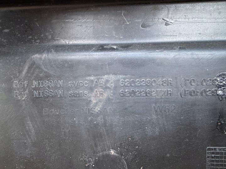 PARE-CHOCS AVANT AVANT NISSAN NV400 NV-400 STRUKTURA SUR HALOGÈNES 620223048R