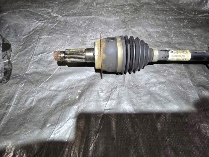 SUZUKI S-CROSS 1.6 DEMI-ARBRE GAUCHE COURTE 44102-61M00