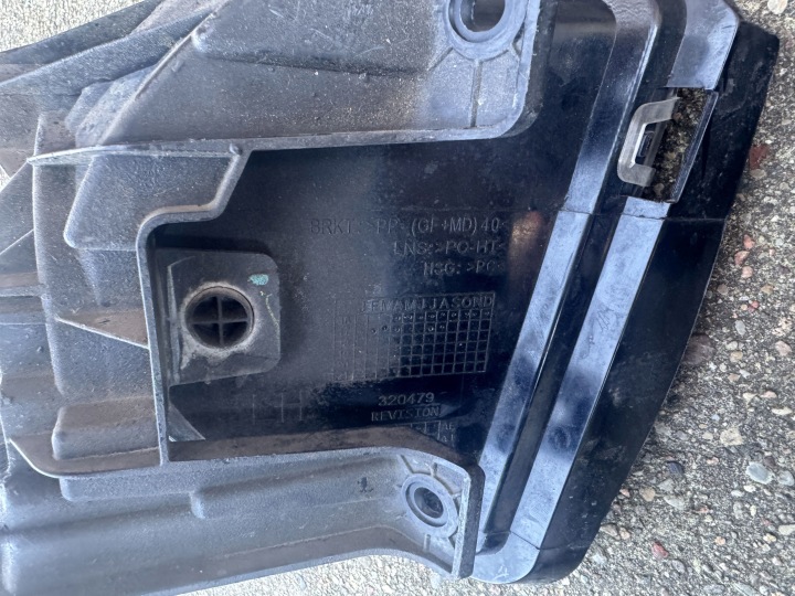 DODGE RAM IV RESTYLAGE 13- PHARES ANTIBROUILLARD GAUCHE DROIT PHARE ANTIBROUILLARD