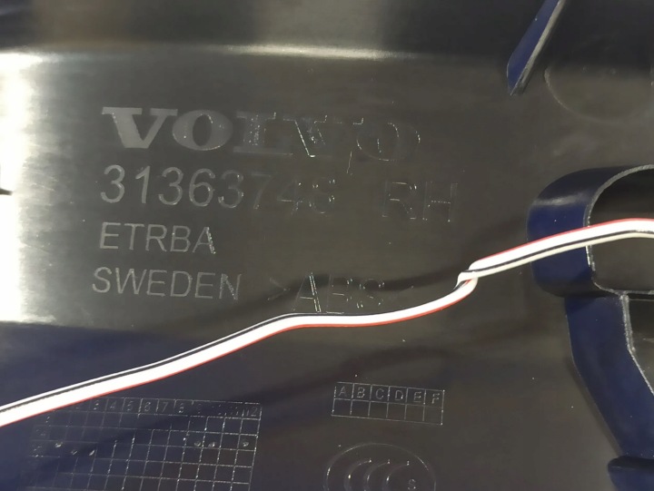 VOLVO XC90 2016 BAGUETTES SEUIL REVÊTEMENTS