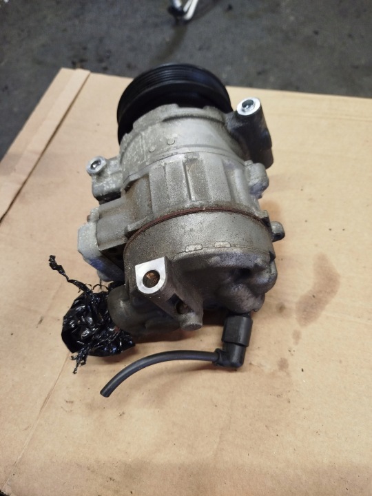 COMPRESSEUR DE CLIMATISATION COMPRESSEUR VW GOLF VI AUDI A3 8P 1.4 B 1K0820859T