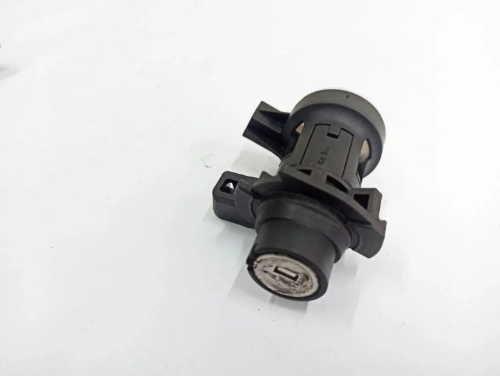 SERRURE COUVERCLES DE COFFRE COUVERCLES DE COFFRE MERCEDES-BENZ C (W204) A2047500061 2.2L DIESEL 120KW