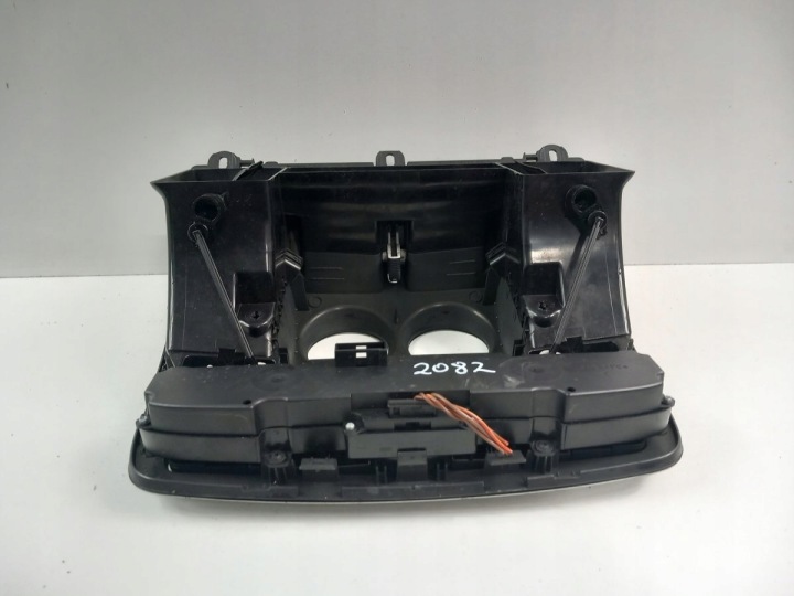 MERCEDES VITO W639 CHÂSSIS PANNEAU COMMANDE CENTRAL A6396800007