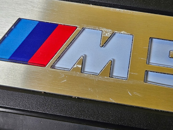 BMW G30 G31 REVÊTEMENTS SEUIL ENSEMBLE MOULURES LED M550D