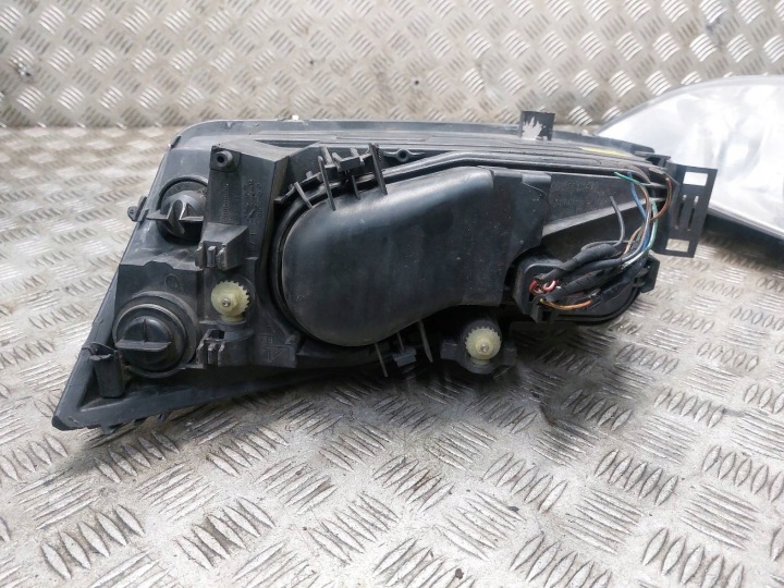 PHARE GAUCHE AVANT DROIT AVANT FORD MONDEO MK3 LIFT 1S71-13006-SE